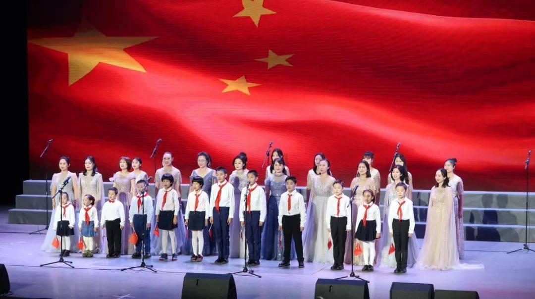 与女生聊天如何开场游戏画面
